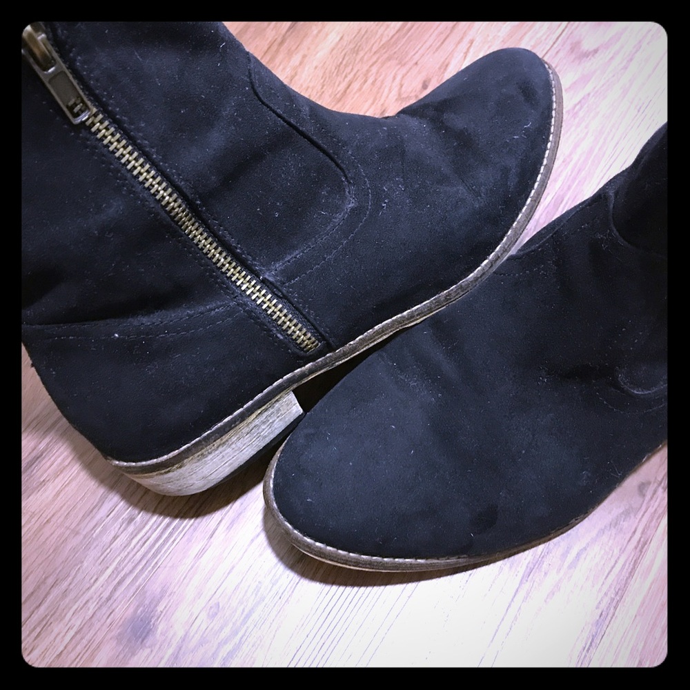 Black Boots